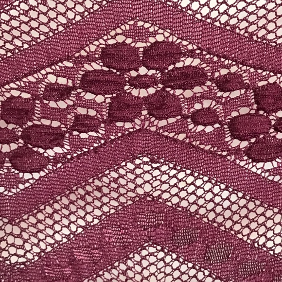 TORRID Lace Surplice V-Neck Blouse Ruched Top Burgundy Women’s Plus Size 2X - Picture 7 of 16